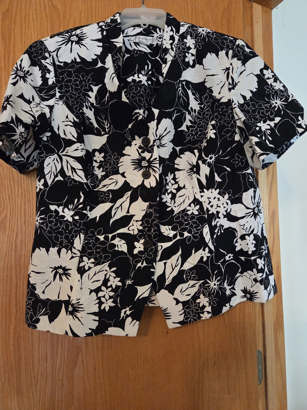 Dress Barn Black and White Floral Short Sleeve Blouse